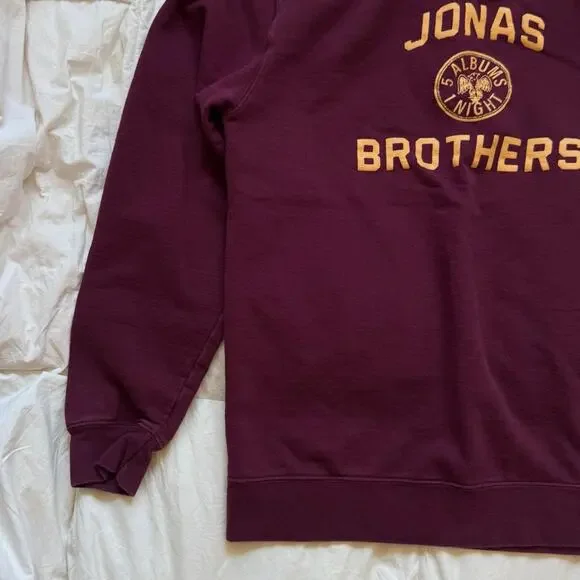 jonas brothers burgundy crewneck sweatshirt sz L pullover casual comfy preppy - Picture 7 of 8